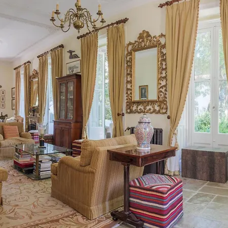 Luxurious Royal Estate In Historic Paradise Villa