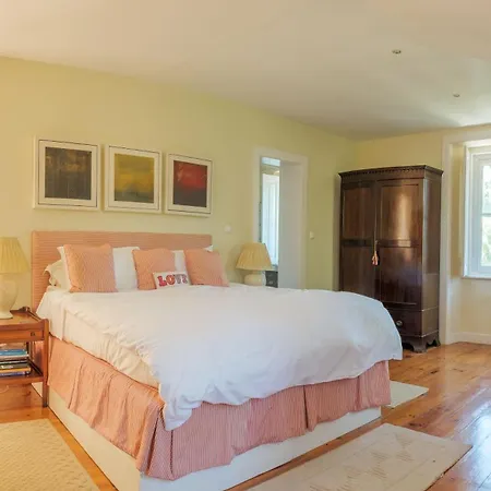 Luxurious Royal Estate In Historic Paradise