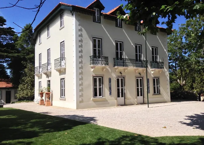 Luxurious Royal Estate In Historic Paradise Villa