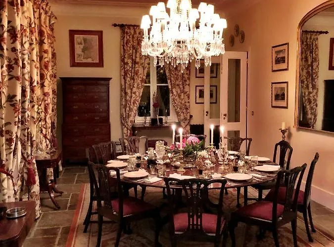 Luxurious Royal Estate In Historic Paradise فيلة