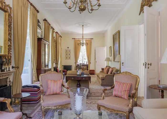 Luxurious Royal Estate In Historic Paradise